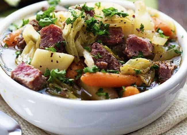 Slow Cooker Corned Beef & Cabbage Soup